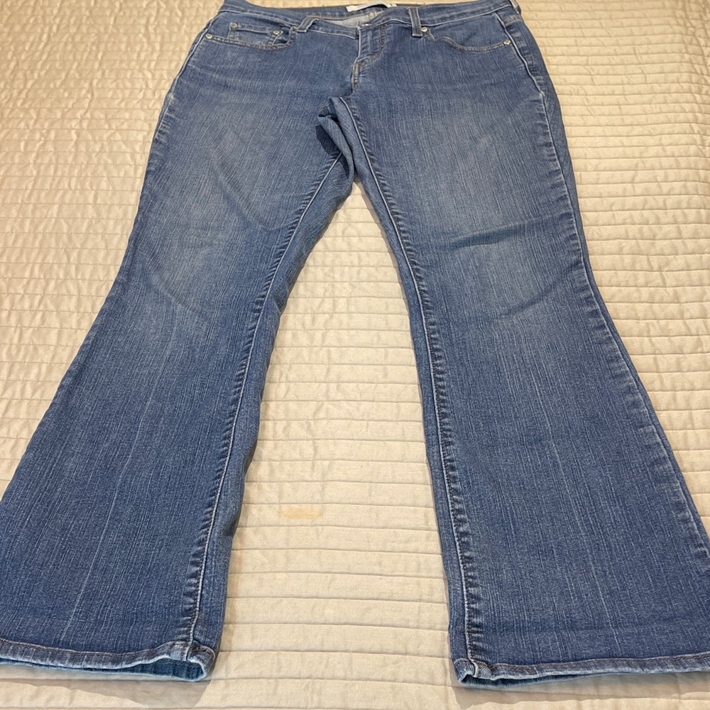 Levi's 515 BOOTCUT WOMENS SIZE 6 BOOTCUT
